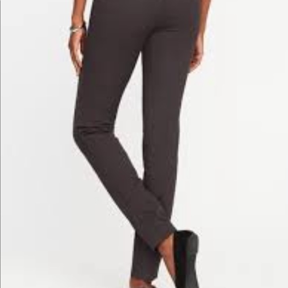 Old Navy Pants - Old navy mid-rise pixie sz 12 gray pants